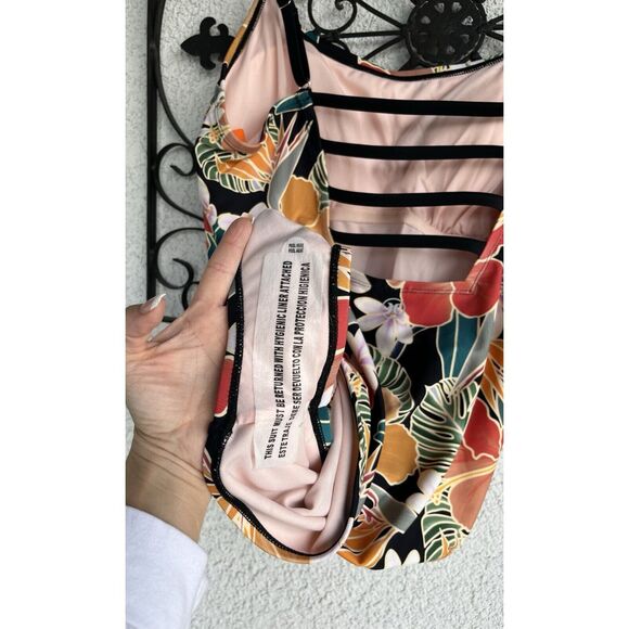 Hurley Floral One Piece Swim Suit - Size 2XL - Multicolored - Picture 8 of 12
